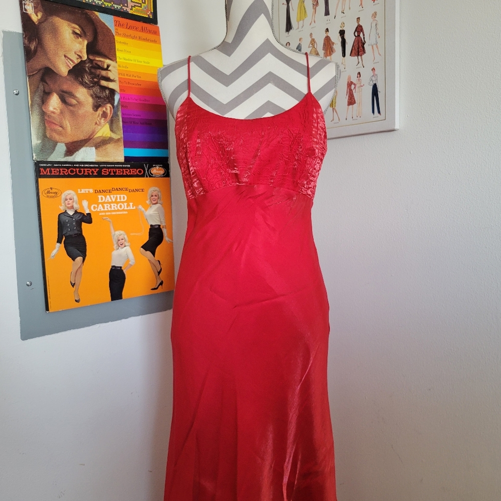 Chelsea Nites | 90s Vintage Iridescent Red Prom Dress